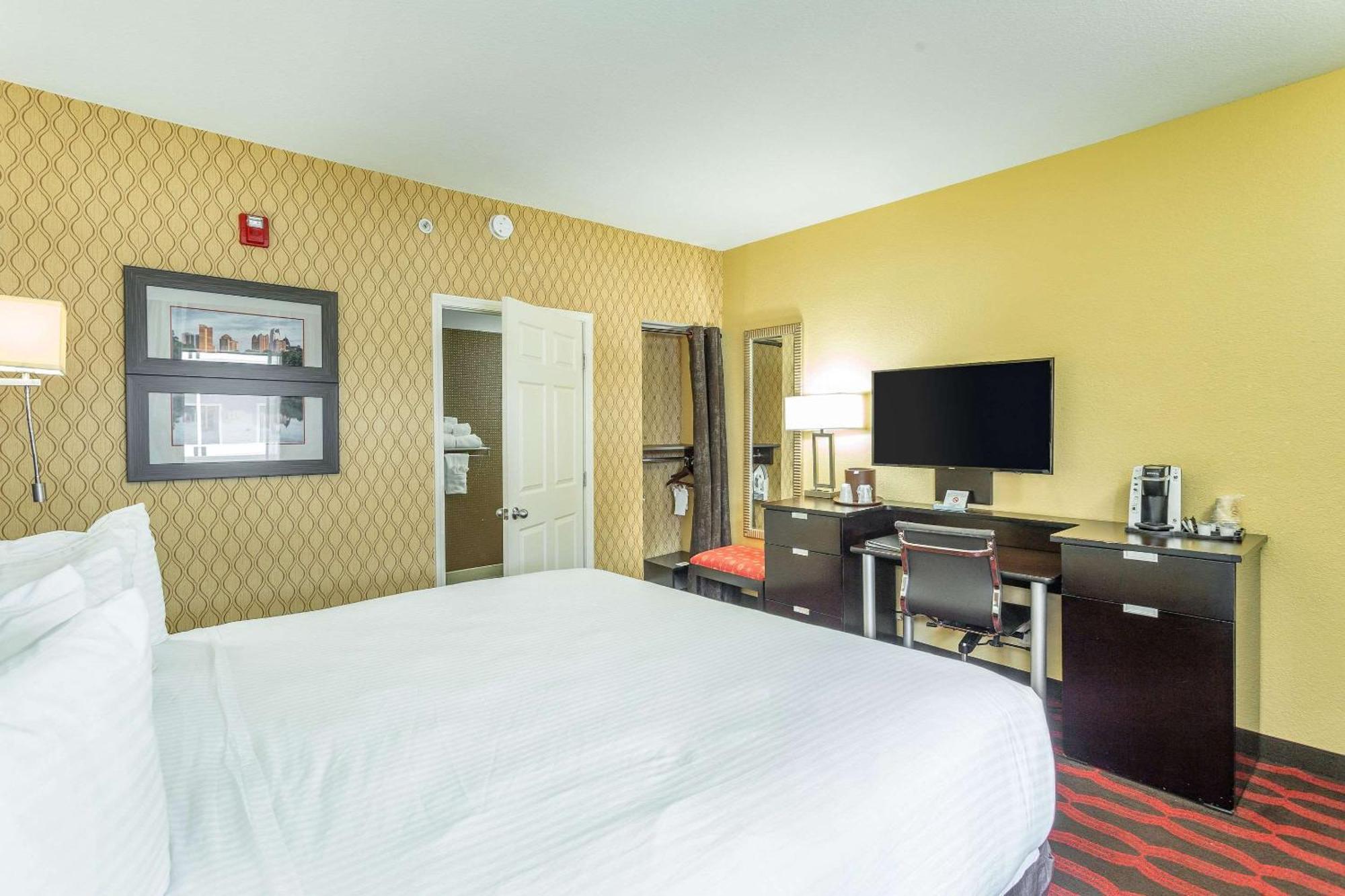Inn At The Peachtrees, Ascend Hotel Collection Atlanta Exterior photo