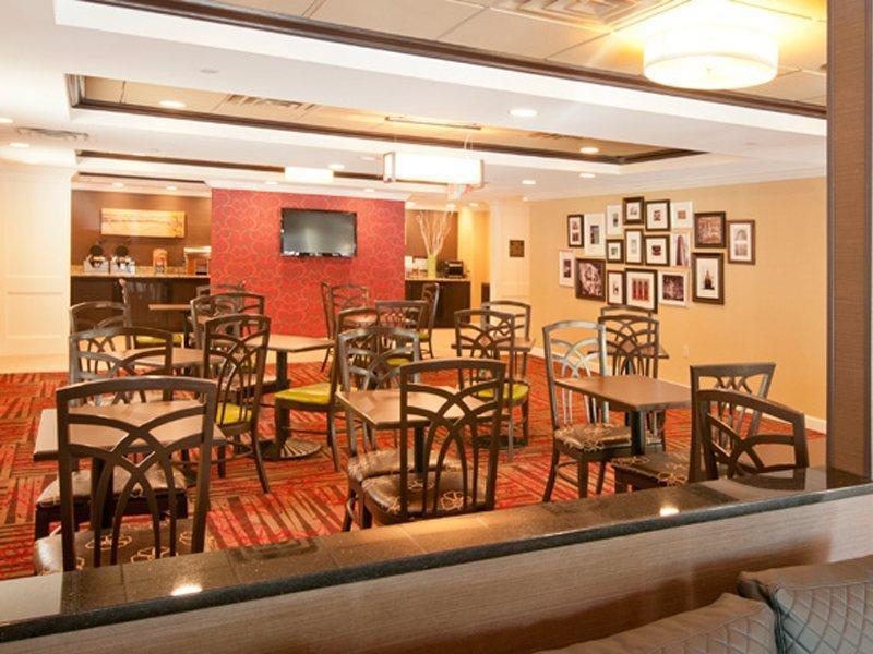 Inn At The Peachtrees, Ascend Hotel Collection Atlanta Exterior photo