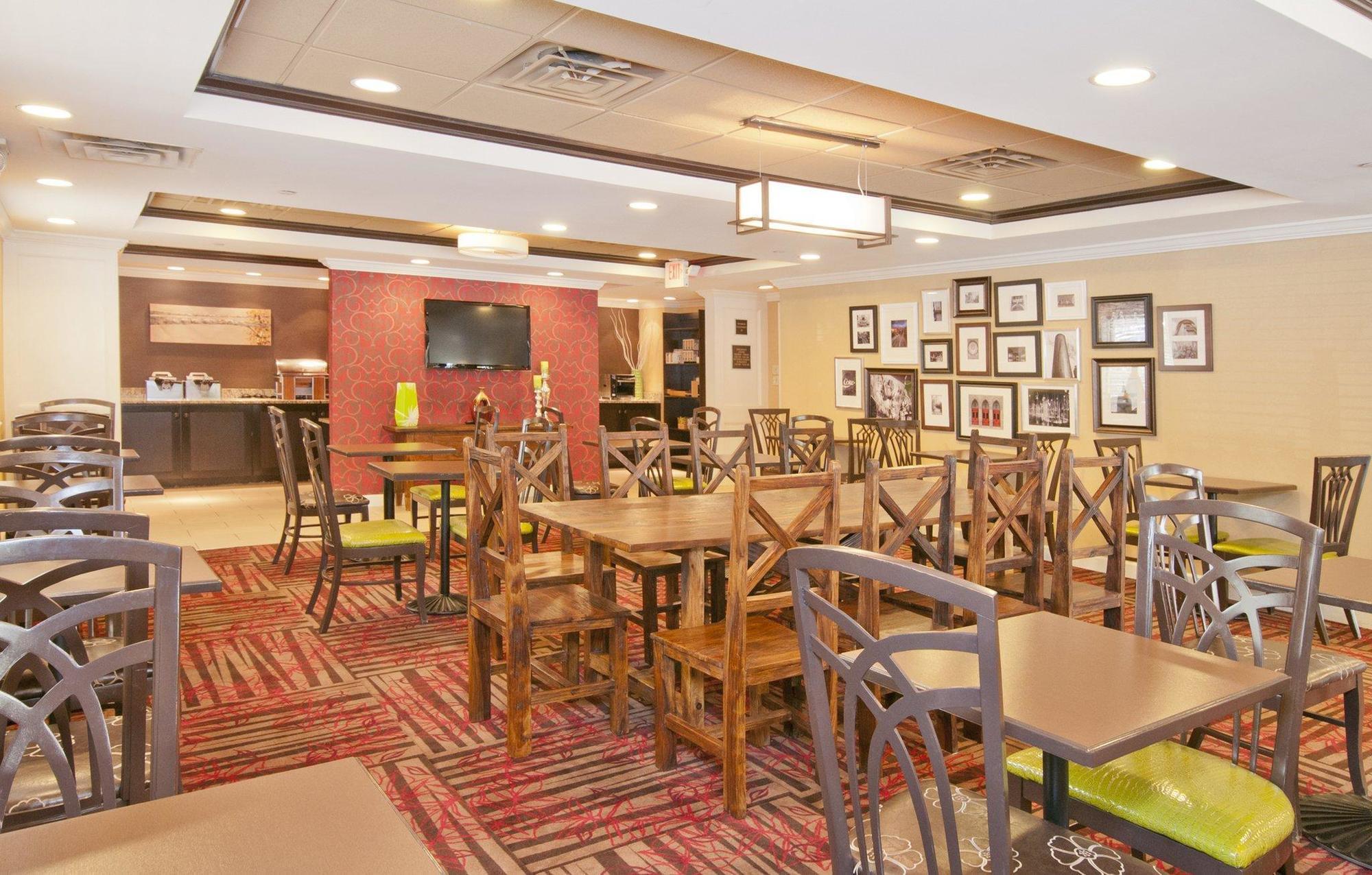 Inn At The Peachtrees, Ascend Hotel Collection Atlanta Restaurant photo